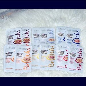 12 pack Purina Fancy Feast Broths